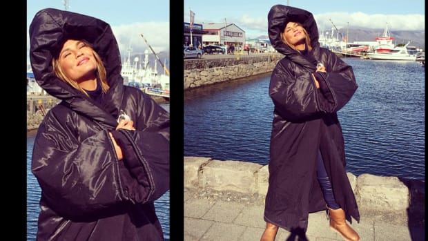 dftd-chrissy-teigen-winter-lede.jpg